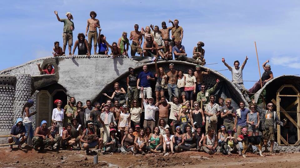 Volunteers participating in the construction of the center.