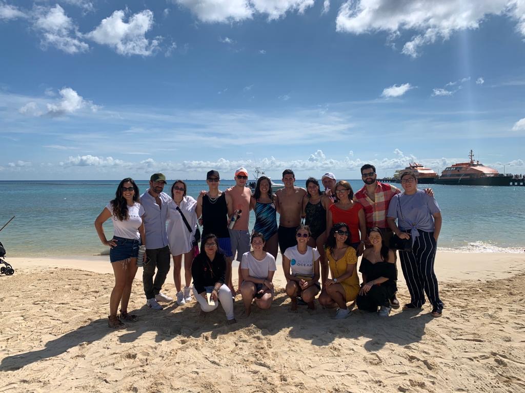 El equipo de Swim Against Plastic Riviera Maya.