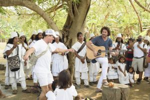 Carlos Vives in the Arhuaca community