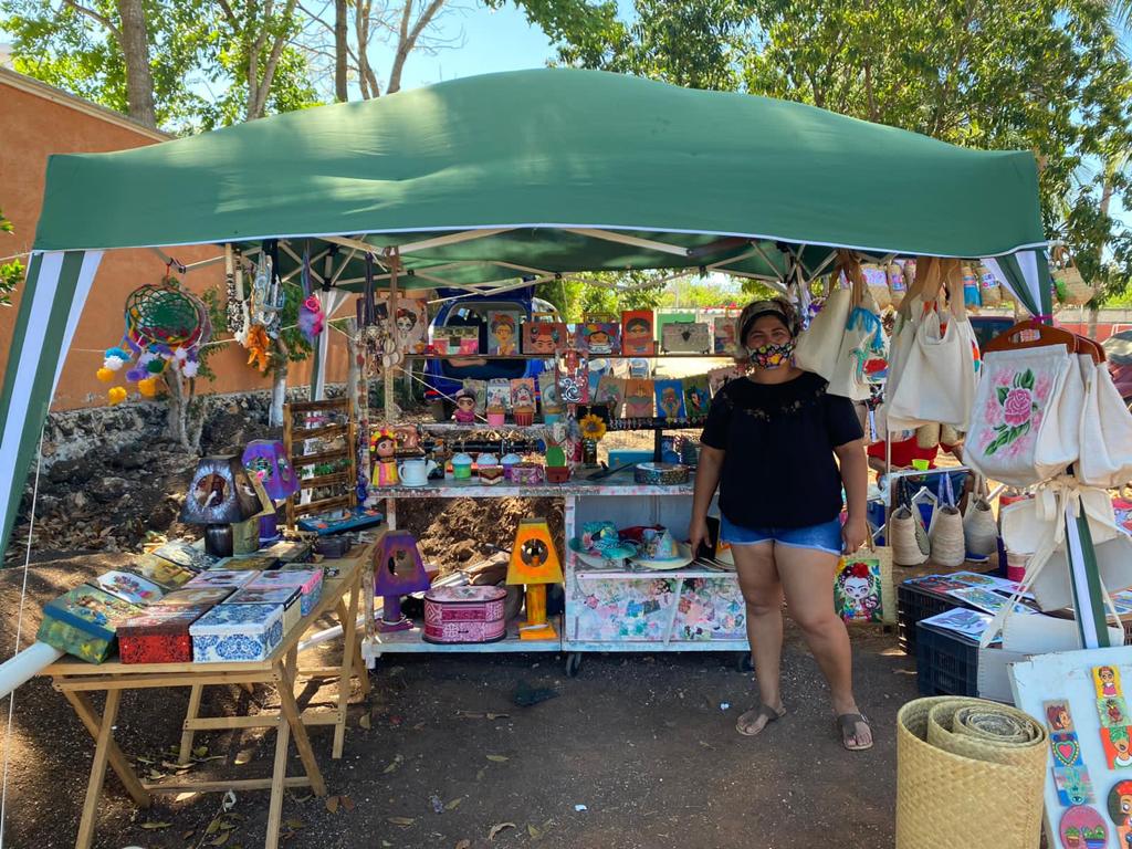 Kokiventa Navarro at the Green Market (Mercado Verde)