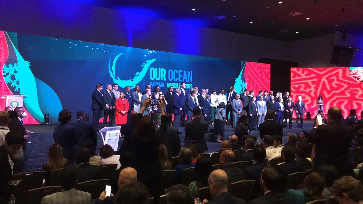 Official high level photo with world leaders on day one of the conference. © Plastic Oceans International